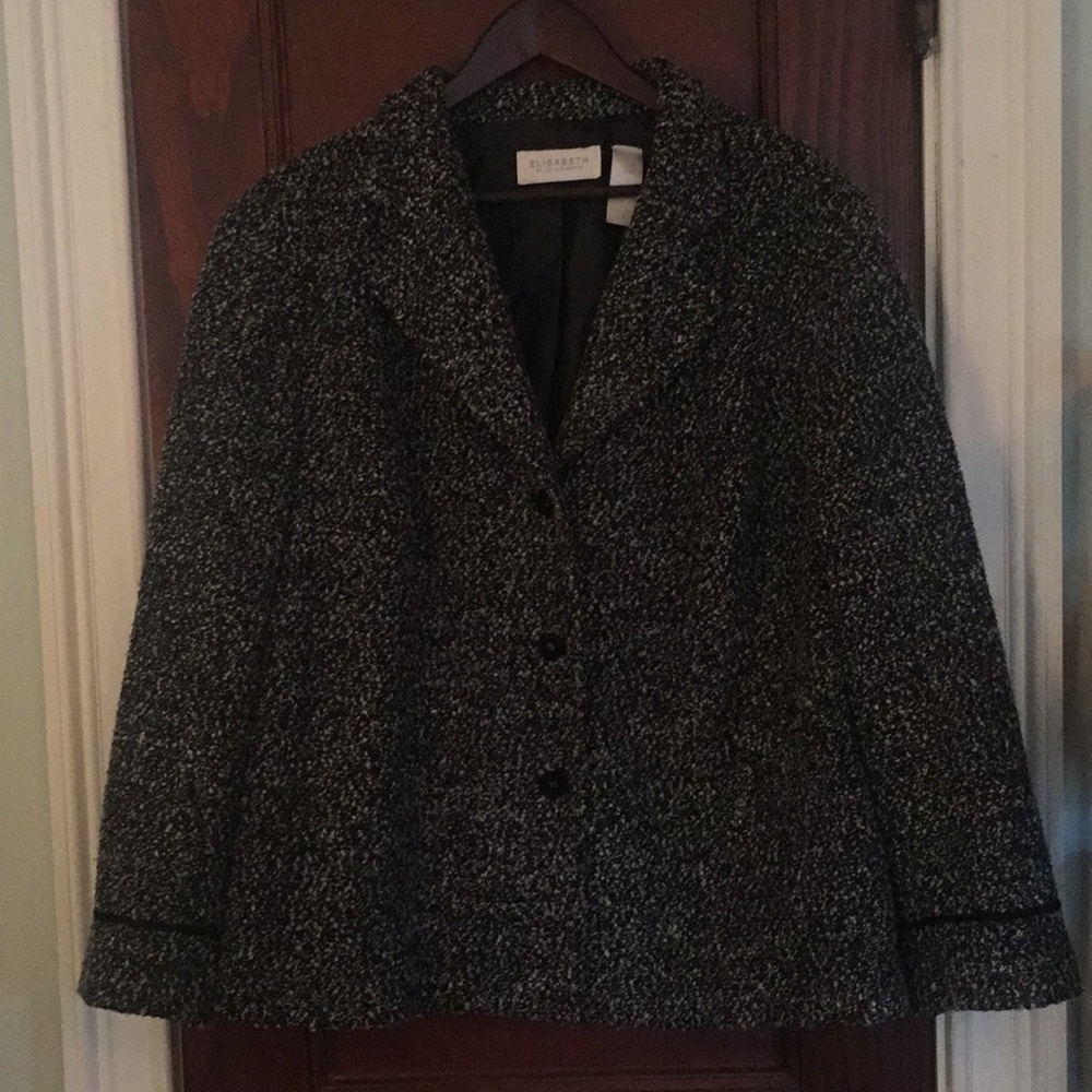 Boucle jacket size 20W